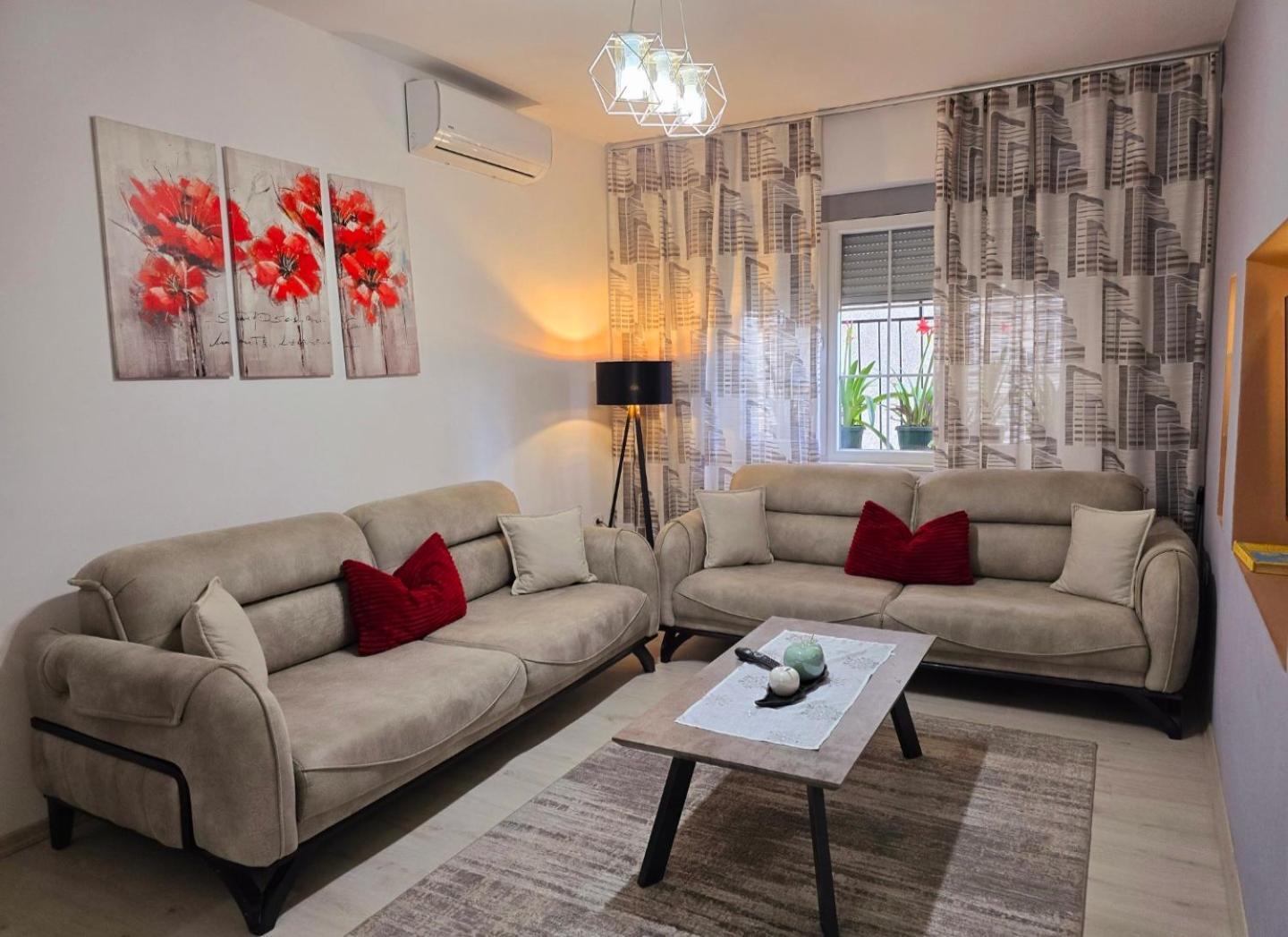 Grace'S Centre Apartment ชโคเดอร์ ภายนอก รูปภาพ